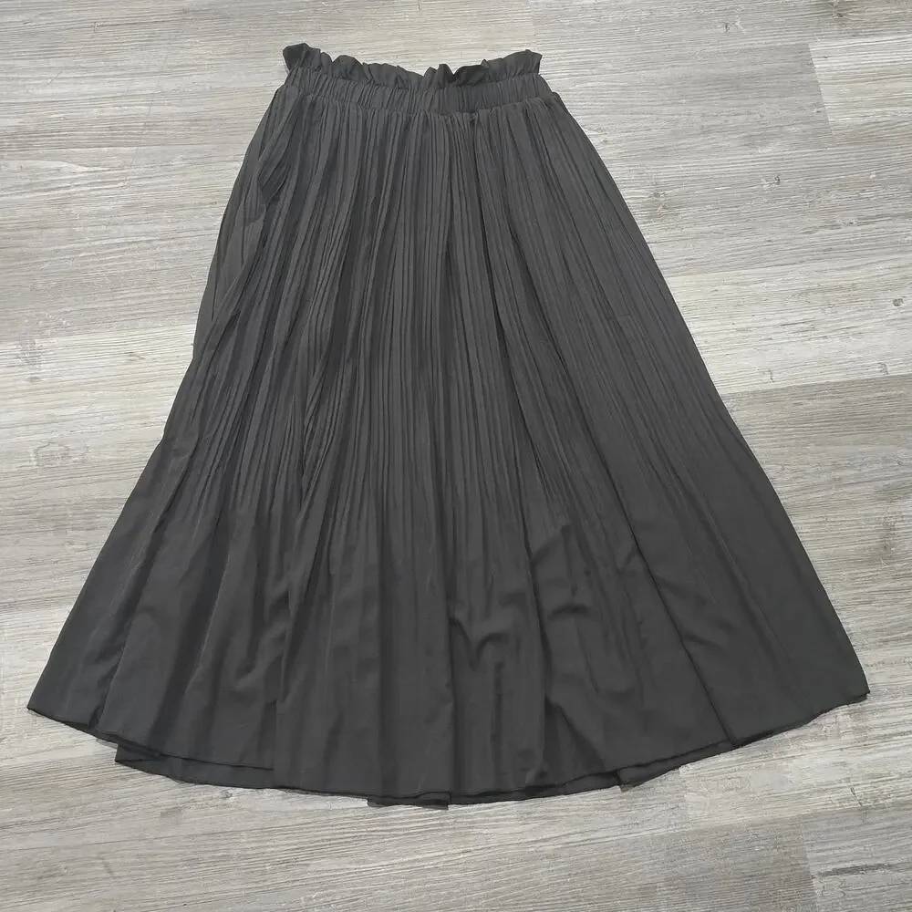 Naggoo Black Maxi Pleated Elastic Waist Skirt